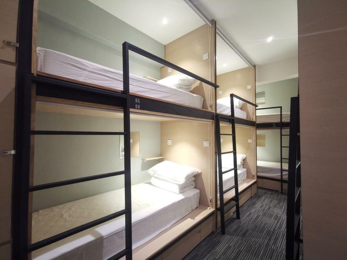 Attrus Bed & Breakfast Johor Bahru Exterior photo