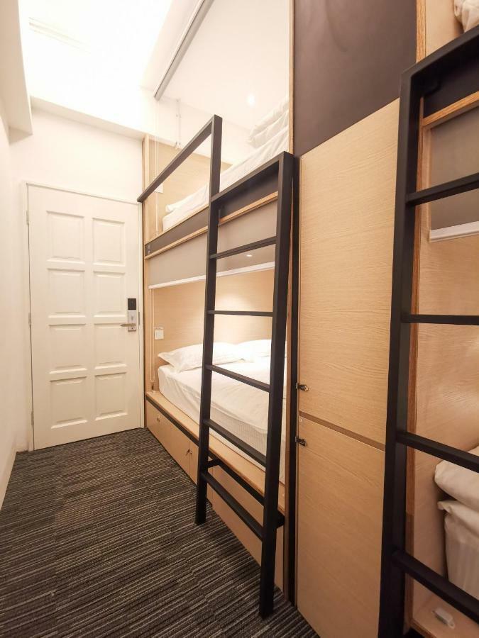Attrus Bed & Breakfast Johor Bahru Exterior photo
