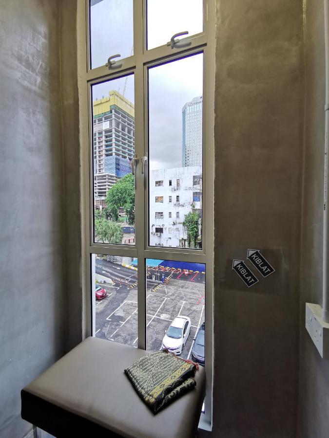 Attrus Bed & Breakfast Johor Bahru Exterior photo